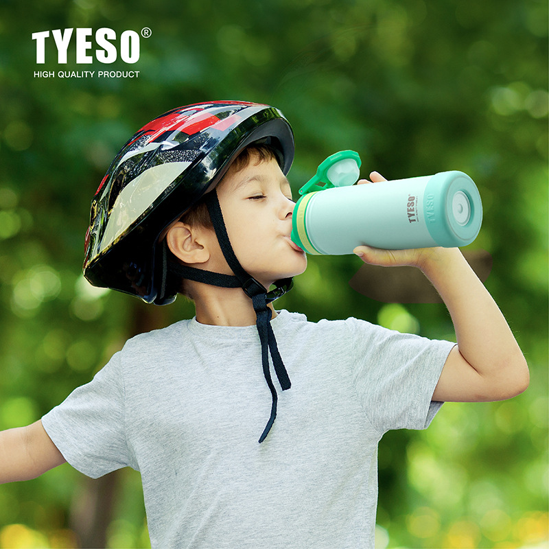 TYESO Borraccia Termica in Acc - Sports Equipment 7 Year Old recensione e prezzo